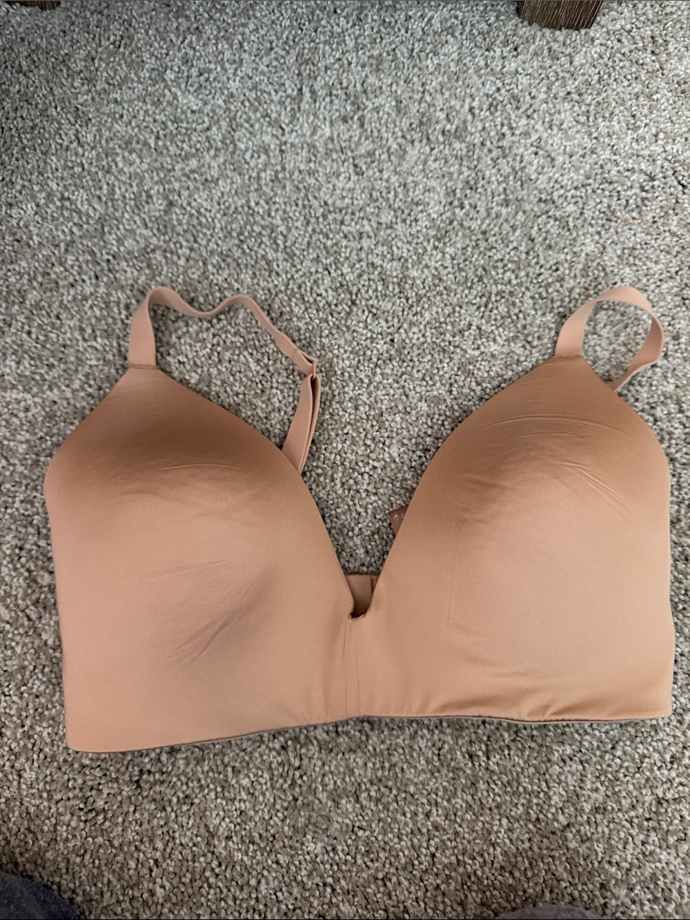 SKIMS Smooth Nude T-Shirt Bra in Tan
